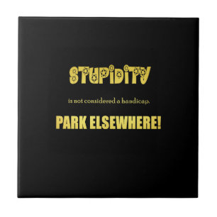 Lustiger Witz über Behindertenparkplatz Fliese