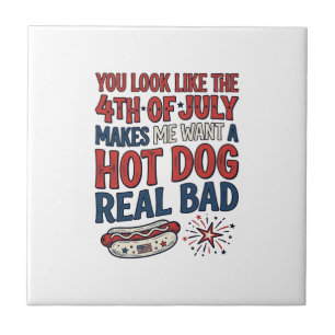 Lustiges 4. Juli Hot Dog patriotisches Shirtsdesig Fliese
