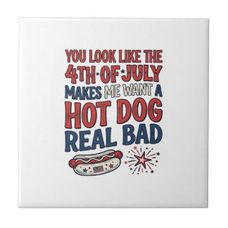 Lustiges 4. Juli Hot Dog patriotisches Shirtsdesig Fliese