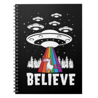 Lustiges alien UFO-Regenbogenunicorn-Kleid Notizblock