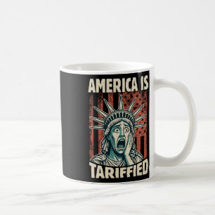Lustiges Amerika ist so tarifiert Trump Zölle Meme Kaffeetasse