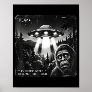 Lustiges Bigfoot-Alien-UFO-Vintage-Beweisfoto  Poster