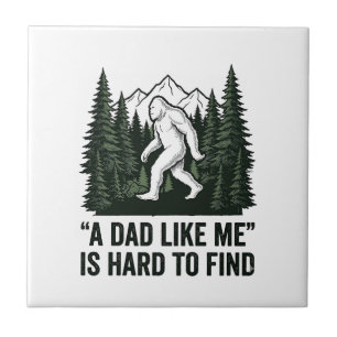 Lustiges Bigfoot-Vater Vintage-Wald-Shirt-Design_1 Fliese