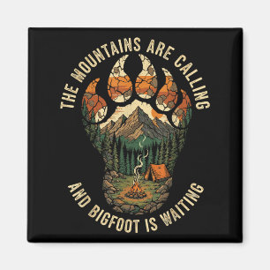 Lustiges Bigfoot-Wanderteam Sasquatch Camng Natur Magnet