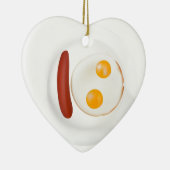 Lustiges Bild der durcheinandergemischten Eier mit Keramik Ornament (Rechts)