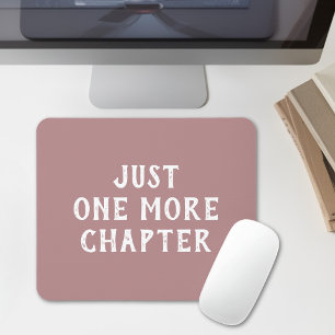 Lustiges Buchliebhaber-Spruch Dusty Pink Mousepad