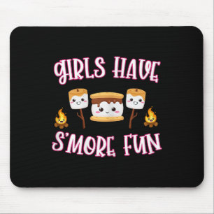 Lustiges Camping Smores Mädchen haben mehr Spaß Sü Mousepad