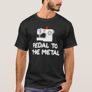 Lustiges crafty nähendes Pedal zum Metallgewebe T-Shirt