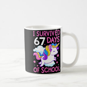 Lustiges Einhorn Ich überlebte 67 Tage Schule Meme Kaffeetasse