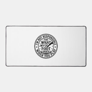 Lustiges Fußballfuß-Warnung Vintage-Shirt-Design_1 Schreibtischunterlage