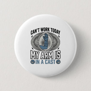Lustiges gebrochenes Arm-Gips Vintage-T-Shirt-Desi Button