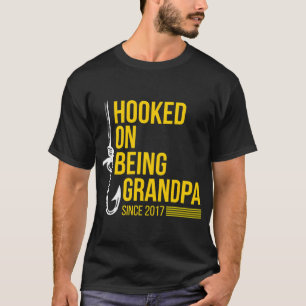 Lustiges Geschenk für Angler. Schön für Fischliebh T-Shirt