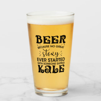Lustiges gesundes Bier gegen grünen Grünkohl-Humor Glas
