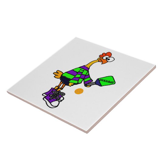 Lustiges Gummihuhn, das Pickleball spielt Fliese (Seite)