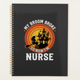 Lustiges Halloween-Nurse-Hexe-Besen-Kostüm-Grafik Planer