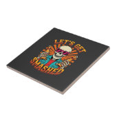 Lustiges Halloween-Skelett-Bier-Zerstörtes-Design_ Fliese (Seite)