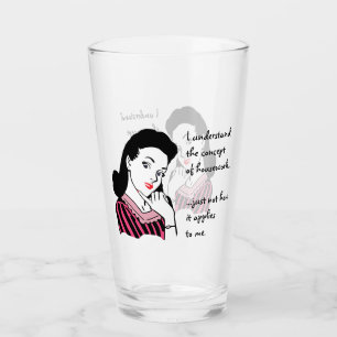 Lustiges Hausarbeit-Konzept Glas