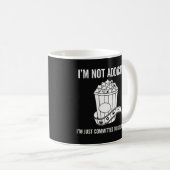 Lustiges "Ich bin nicht süchtig" Cellolokit-Design Kaffeetasse (VorderseiteRechts)
