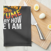 Lustiges kaputtes Halloween-Kostenümdesign für ein Geschirrtuch (Viertel Falte)