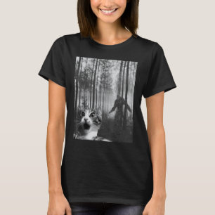 Lustiges Katzen-Selfie mit Bigfoot Lustig Glauben T-Shirt