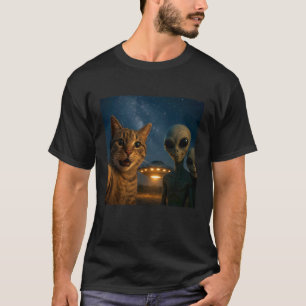 Lustiges Katzen-Selfie mit UFO-Alien-Meme T-Shirt
