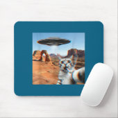 Lustiges Katzen-Selfie mit UFO und Zigarette Mousepad (Mit Mouse)