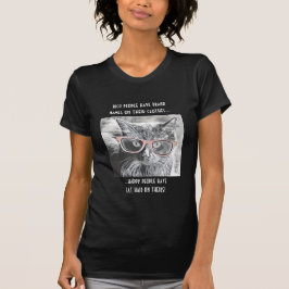 Lustiges Katzen-Shirt, glückliche Leute tragen T-Shirt