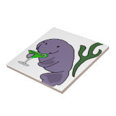 Lustiges Manatis, das Margarita-Cartoon trinkt Fliese (Seite)