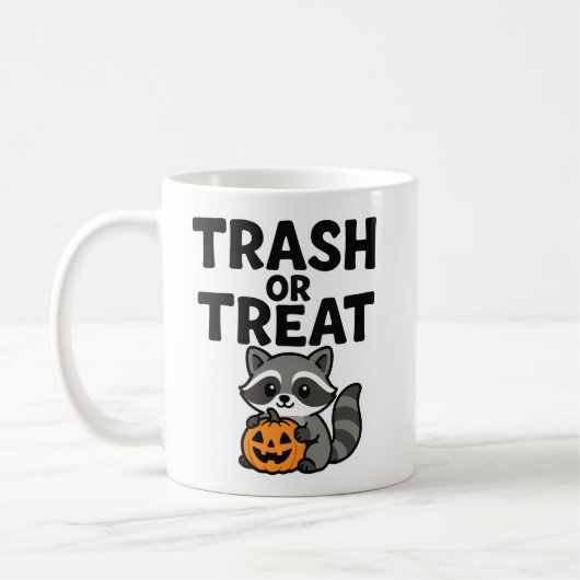 Lustiges Müll oder Süßigkeiten Waschbär Halloween Kaffeetasse (Links)