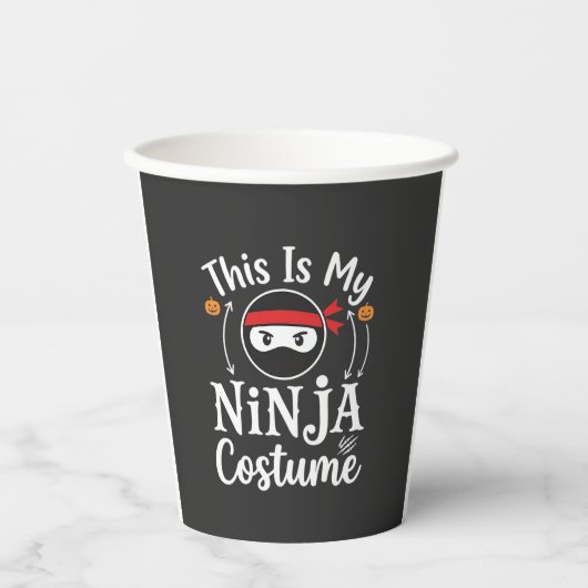 Lustiges Ninja-Kostüm Halloween-Design_1 Pappbecher (Vorderseite)