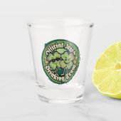 Lustiges offizielles irisches Trinkteam St. Paddy Schnapsglas (Vorderseite)