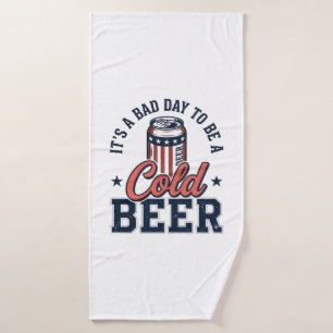 Lustiges Patriotisches Kaltbier Vintage Vector Shi Badehandtuch