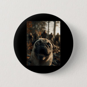 Lustiges Pug-Selfie mit Zombies spooky Forest Button