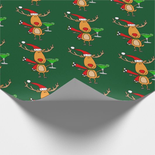 Lustiges Ren, das Margarita-Weihnachtskunst trinkt Geschenkpapier (Ecke)