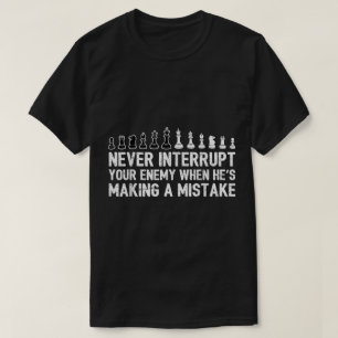 Lustiges Schach-Strategie-Zitat-Design T-Shirt