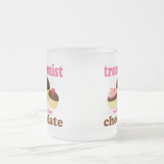 Lustiges Schokoladetrombonist-Geschenk Mattglastasse (Mittel)