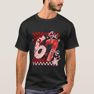 Lustiges Six Seven 6 7 Meme Valentins Mädchen  T-Shirt