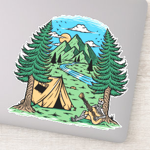 Lustiges Skelett beim Campen und Gitarre spielen Aufkleber