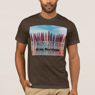 Lustiges surfendes T-Shirt