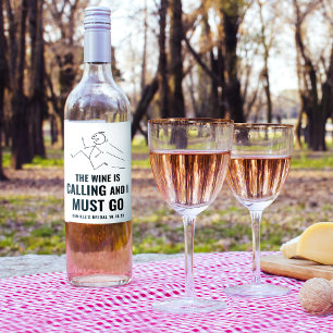 Lustiges und trendiges schwarzes Wein Etikett ruft