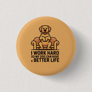 Lustiges verwöhntes Hund-Zitat Couch-Illustration Button
