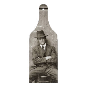 Lustiges Vintage-Mugshot eines Mafia-Gangsters  Schneidebrett