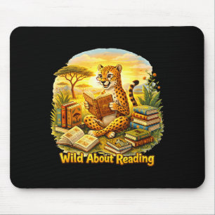 Lustiges wildes Tier l0st sich beim Lesen Gepard l Mousepad