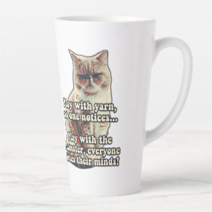 Lustiges wütendes Katzen-Meme für Katzenliebhaber Milchtasse