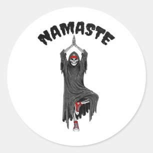 Lustiges Yoga Namaste Halloween Skelett Sensenmann Runder Aufkleber