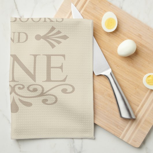 lustiges Zitat für Bücher und Weinliebhaber Geschirrtuch (Viertel Falte)