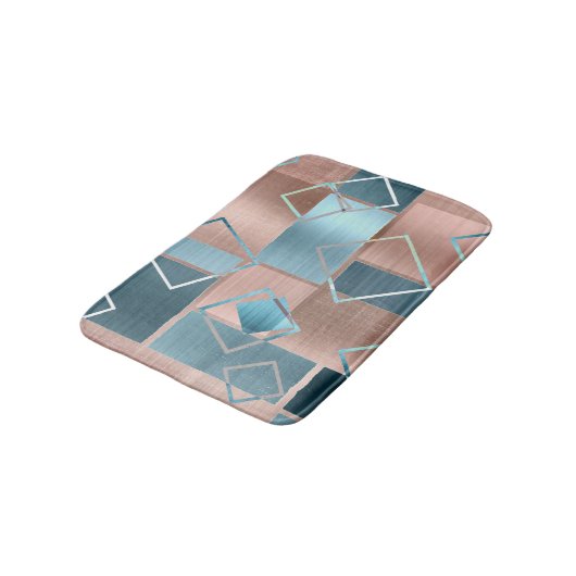 Luxe Abstrakt | Rose rot und Aquamarin geometrisch Badematte (Schrägansicht)