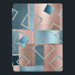 Luxe Abstrakt | Rose rot und Aquamarin geometrisch iPad Pro Hülle<br><div class="desc">Moderne Memphis der 90er Jahre abstrakt mit einem nordischen geometrischen Muster mit gebürsteter Metallstruktur in Imitaten metallische Kupfergold und türkisfarbenes aquamarin blaugrün mit Glitzer Akzenten. Diese handbemalte Aquarellfarbe und der gemischte mittlere Farbverlauf verleihen dem Ganzen den perfekten Pop von Farbe und persönlichem Stil. #abstractart Für Anpassungen, koordinierende Produkte oder andere...</div>