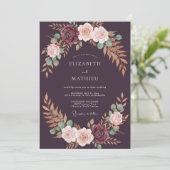 Luxe Deep Purple Kranz Hochzeit Einladung (Stehend Vorderseite)