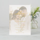 Luxe Gold Foil Script & Portrait Wedding Folieneinladung (Stehend vorne)